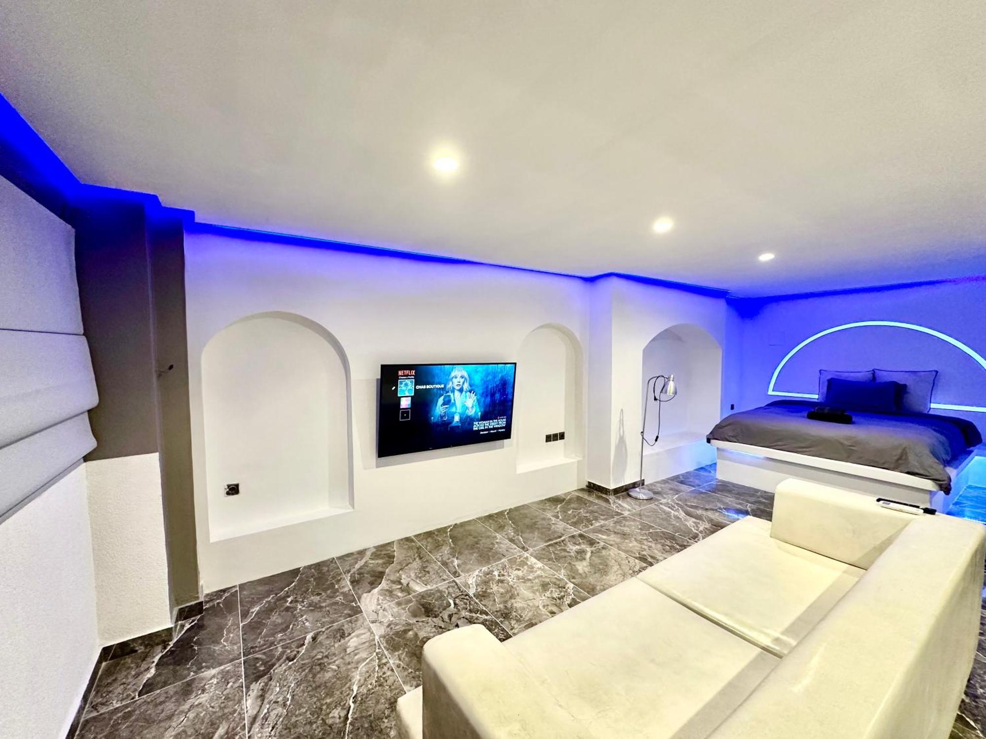 Thessvibestudios Apartment